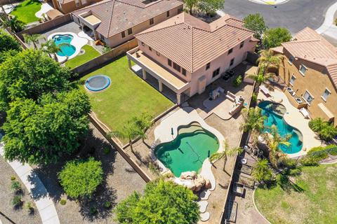 4229 S Squires Ln, Gilbert, AZ 85297 photo 2