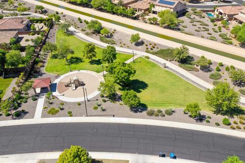 4229 S Squires Ln, Gilbert, AZ 85297 photo 9