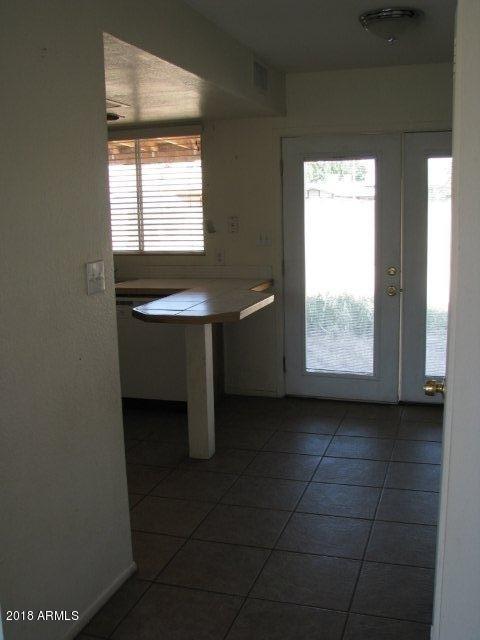 7738 W Earll Dr, Phoenix, AZ 85033 photo 6
