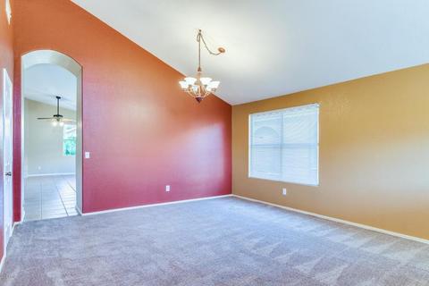 2216 E Robin Ln, Phoenix, AZ 85024 photo 4