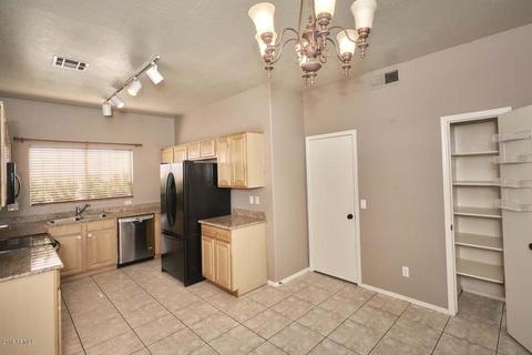 748 E Cantebria Dr, Gilbert, AZ 85296 photo 12