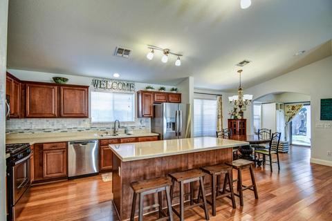 2893 E Crescent Way, Gilbert, AZ 85298 photo 3