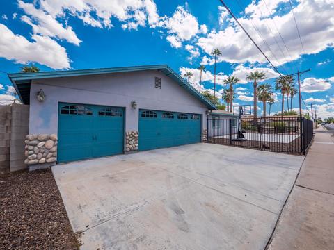 5402 E Avalon Dr, Phoenix, AZ 85018 photo 1