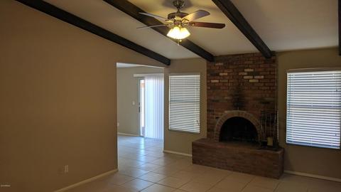 7628 W Wolf St, Phoenix, AZ 85033 photo 4