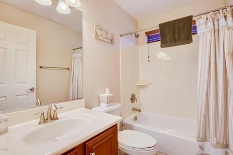 3246 E Greenview Dr, Gilbert, AZ 85298 photo 13