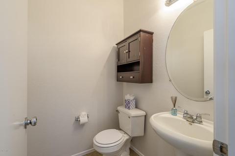1629 S Starling Dr, Gilbert, AZ 85295 photo 5