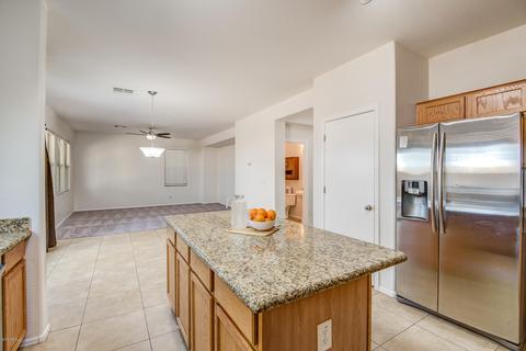 1629 S Starling Dr, Gilbert, AZ 85295 photo 9