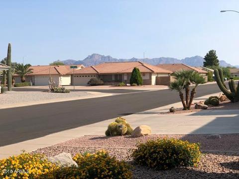 10957 E Kilarea Ave, Mesa, AZ 85209 photo 2
