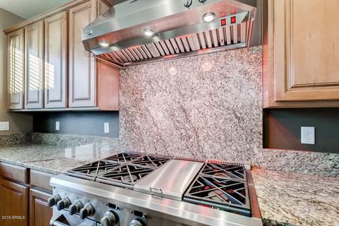 648 E Charlevoix Ave, Gilbert, AZ 85297 photo 8