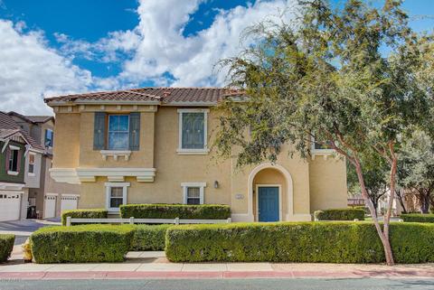 156 W Laurel Ct, Gilbert, AZ 85233 photo 2