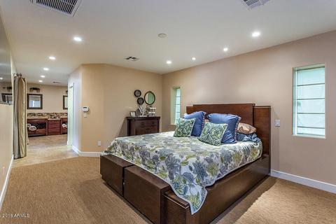 130 E Lawrence Rd, Phoenix, AZ 85012 photo 8