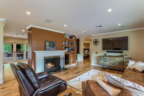130 E Lawrence Rd, Phoenix, AZ 85012 photo 3