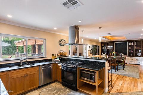 130 E Lawrence Rd, Phoenix, AZ 85012 photo 7