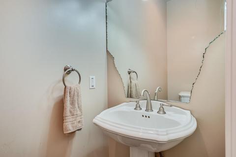 4302 E Sells Dr, Phoenix, AZ 85018 photo 13