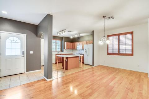 4375 E Selena Dr, Phoenix, AZ 85050 photo 2