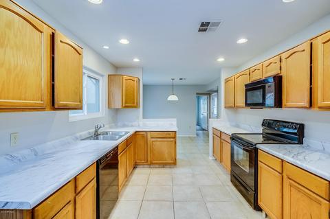 1350 E Tremaine Ave, Gilbert, AZ 85234 photo 2