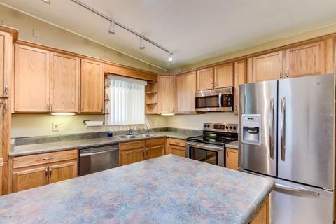 3835 E Laurel Ln, Phoenix, AZ 85028 photo 6