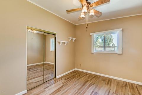 3835 E Laurel Ln, Phoenix, AZ 85028 photo 12