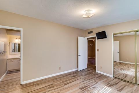 3835 E Laurel Ln, Phoenix, AZ 85028 photo 15