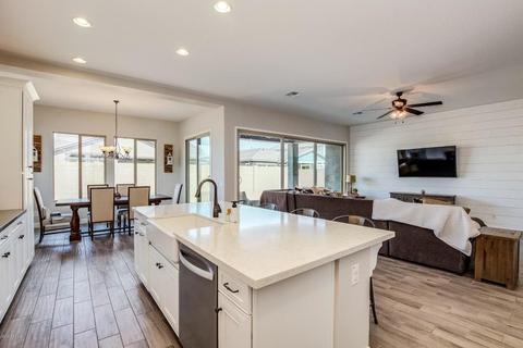 2834 E Arabian Dr, Gilbert, AZ 85296 photo 6