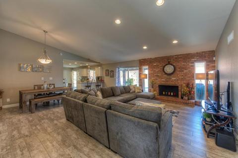 2262 E Christy Dr, Phoenix, AZ 85028 photo 3