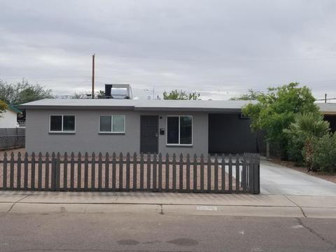 2025 E Howe Ave, Tempe, AZ 85281 photo 1