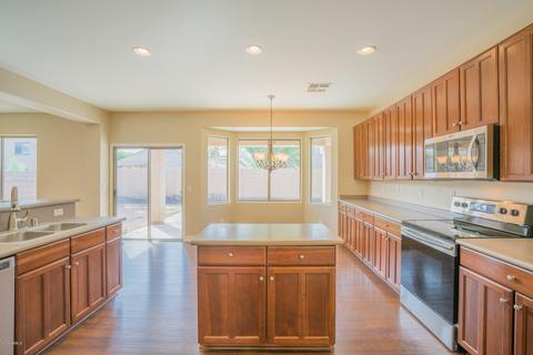 17577 W Crocus Dr, Surprise, AZ 85388