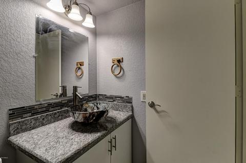 3128 W Harmont Dr, Phoenix, AZ 85051 photo 13