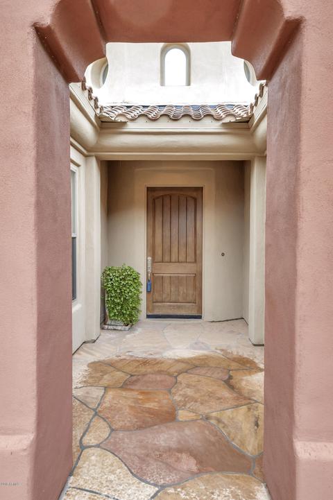 3848 Expedition Way, Phoenix, AZ 85050 photo 2