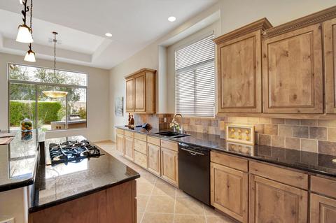 3848 Expedition Way, Phoenix, AZ 85050 photo 11