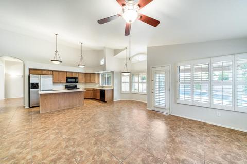 541 W Monte Ave, Mesa, AZ 85210 photo 2