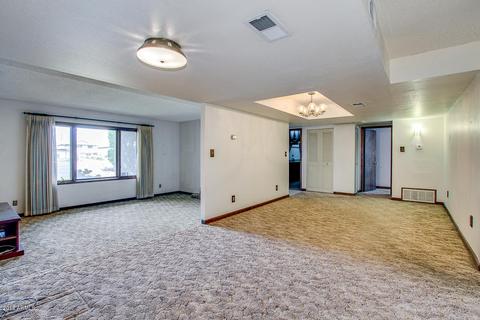 421 E Greenway Dr, Tempe, AZ 85282 photo 9