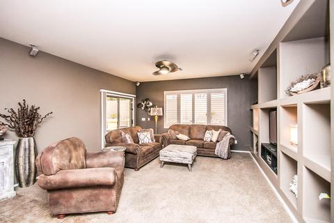 876 W 22nd Ave, Apache Junction, AZ 85120 photo 14