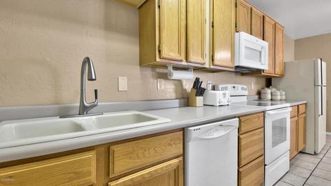 2254 E Capri Cir, Mesa, AZ 85204 photo 25