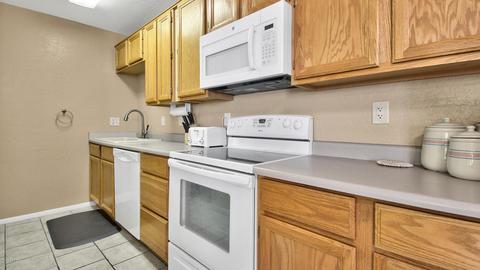 2254 E Capri Cir, Mesa, AZ 85204 photo 24