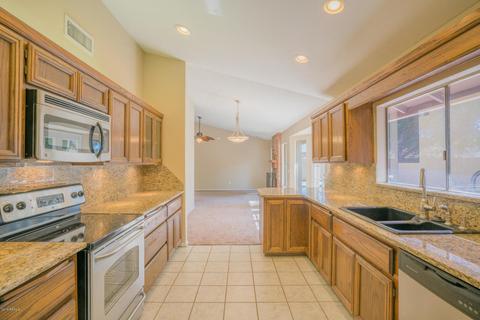 3237 W Helena Dr, Phoenix, AZ 85053 photo 3