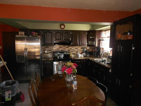 8022 W Avalon Dr, Phoenix, AZ 85033 photo 3