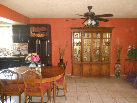 8022 W Avalon Dr, Phoenix, AZ 85033 photo 2