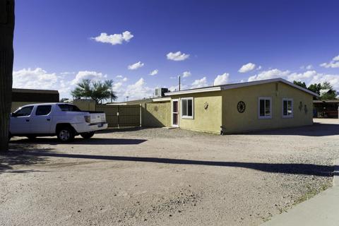 726 N Saguaro Dr, Apache Junction, AZ 85120 photo 2