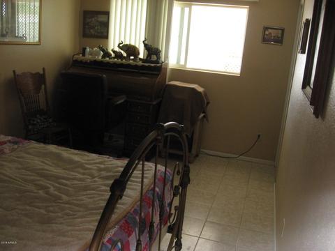 2337 E Betty Elyse Ln, Phoenix, AZ 85022 photo 4