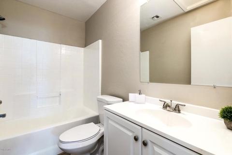 2517 E Chipman Rd, Phoenix, AZ 85040 photo 10
