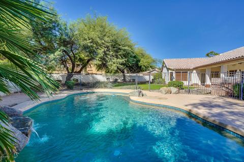 224 S Laguna Dr, Gilbert, AZ 85233 photo 2