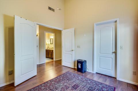 224 S Laguna Dr, Gilbert, AZ 85233 photo 9