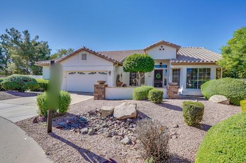 224 S Laguna Dr, Gilbert, AZ 85233 photo 1