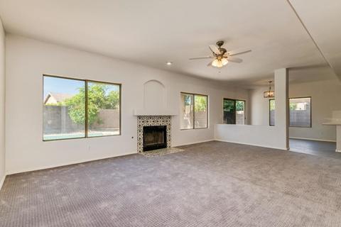 4609 E Briles Rd, Phoenix, AZ 85050 photo 5