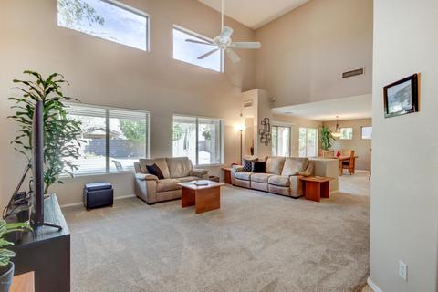 1052 W Bruce Ave, Gilbert, AZ 85233 photo 4
