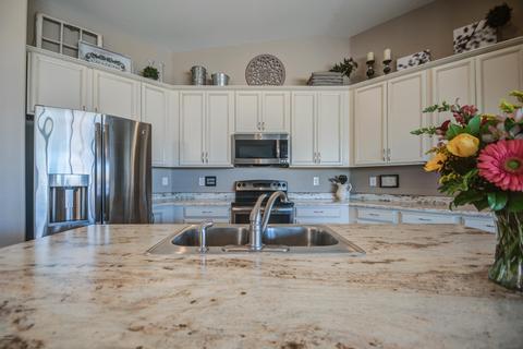 718 E Gary Ln, Phoenix, AZ 85042 photo 8