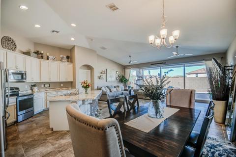 718 E Gary Ln, Phoenix, AZ 85042 photo 4