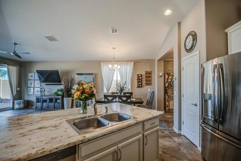 718 E Gary Ln, Phoenix, AZ 85042 photo 6