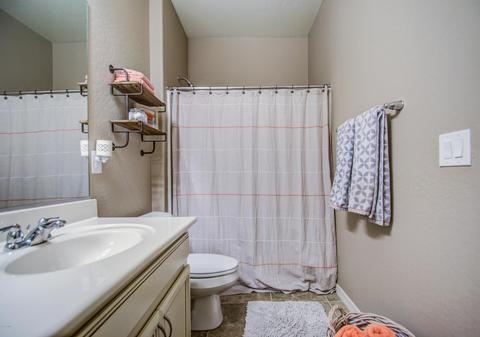 718 E Gary Ln, Phoenix, AZ 85042 photo 9